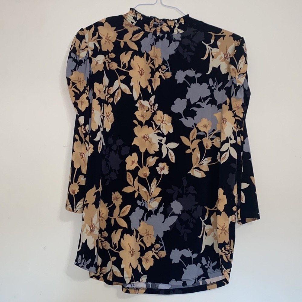Adrienne Vittadini Floral blue black and cream Womens blouse - Picture 9 of 9